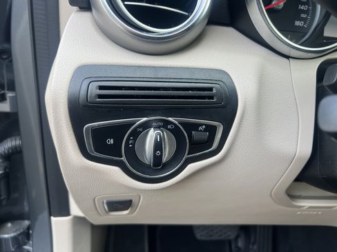 Certified 2019 Mercedes-Benz GLC 300 4MATIC image 17