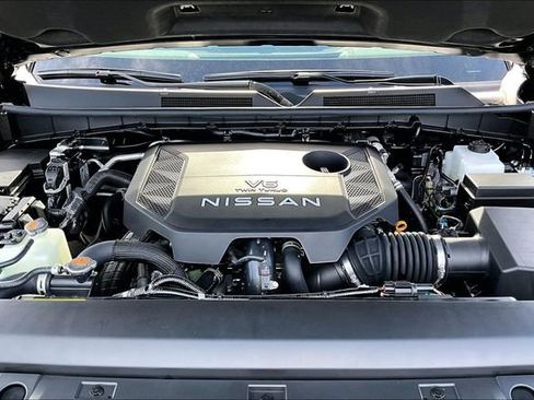 New 2026 Nissan Armada SL w/ Captain's Chari Seat Package AWD/4WD image 12