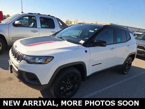 Used 2023 Jeep Compass Trailhawk image 1