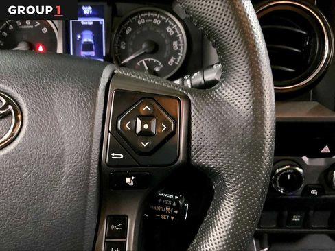 Certified 2020 Toyota Tacoma TRD Off-Road image 25