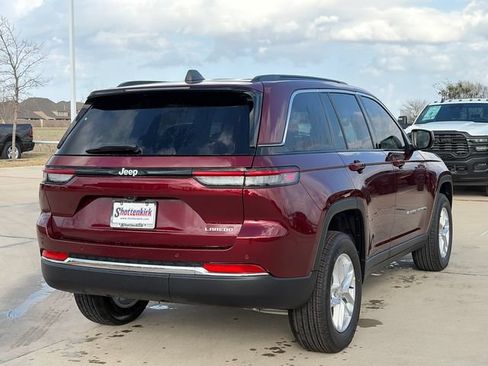 New 2026 Jeep Grand Cherokee Laredo X RWD image 9