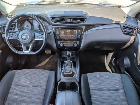 Used 2022 Nissan Rogue Sport SV FWD image 25