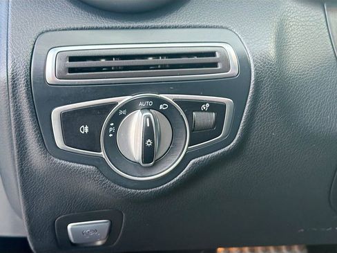 Used 2019 Mercedes-Benz C 300 C 300 image 10