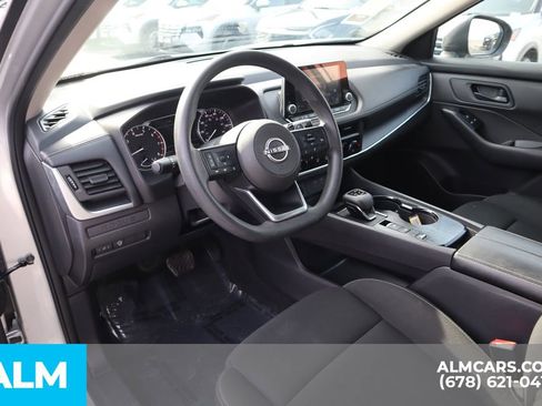 Used 2024 Nissan Rogue S image 9