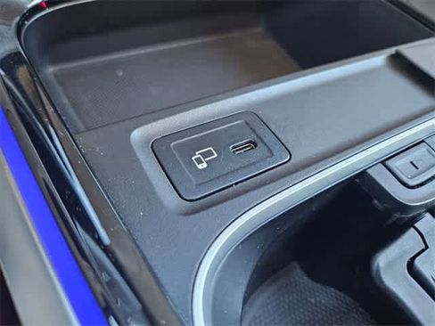 Used 2023 Mercedes-Benz GLB 250 GLB 250 image 32