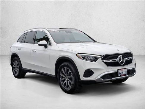 Certified 2026 Mercedes-Benz GLC 300 4MATIC image 3