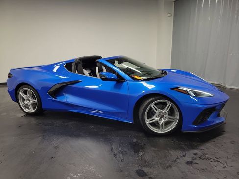 Used 2024 Chevrolet Corvette Stingray Preferred Cpe w/ Stealth Interior Trim Package image 10