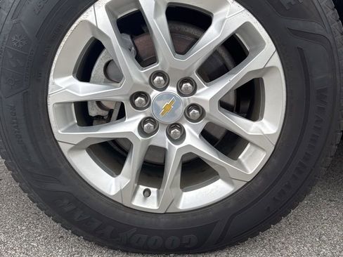 Used 2020 Chevrolet Traverse LT FWD image 5