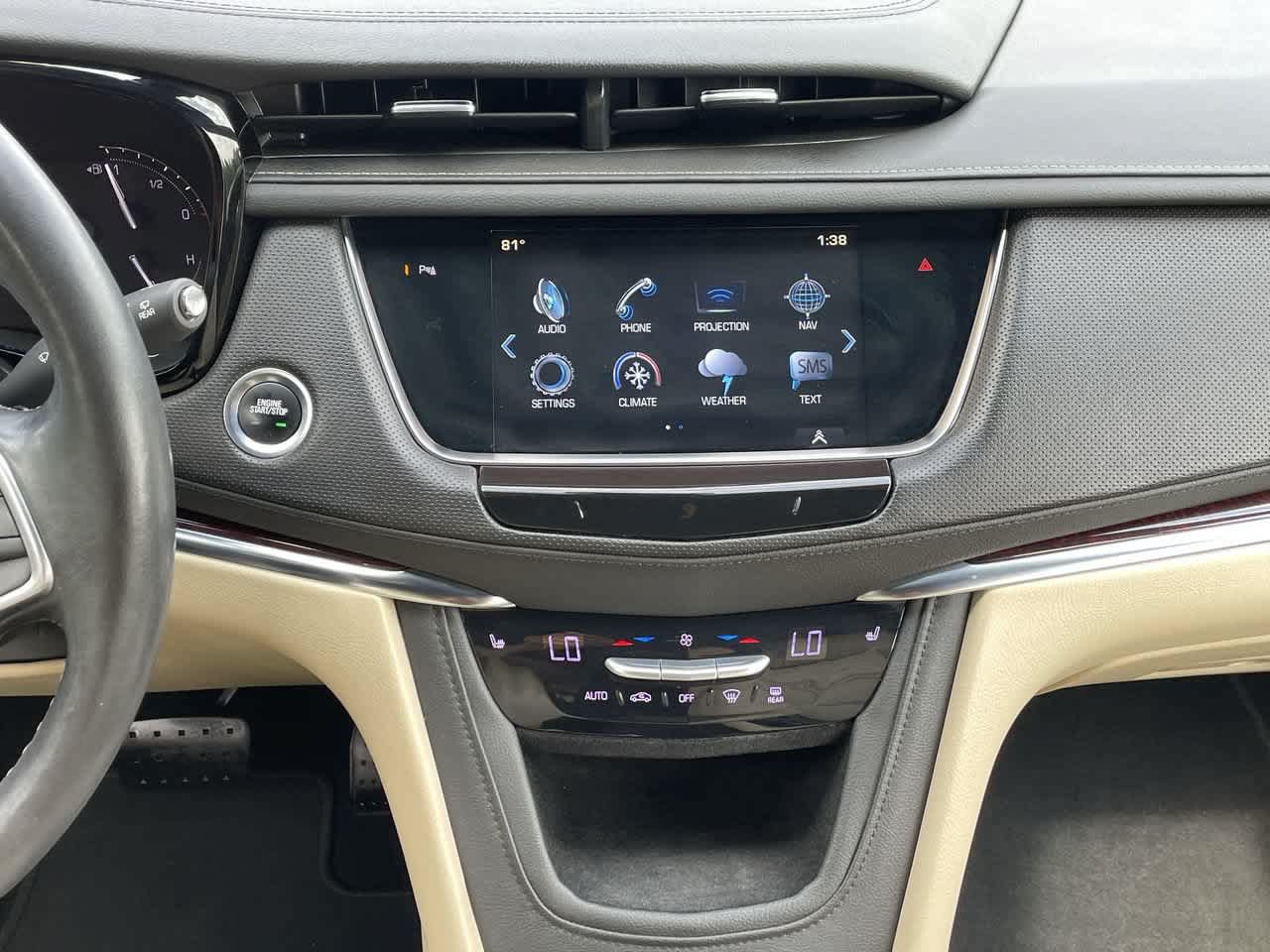 Used 2017 Cadillac XT5 Luxury w/ Driver Awareness Package AWD/4WD image 13