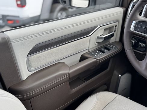 Used 2025 RAM 2500 Laramie image 20