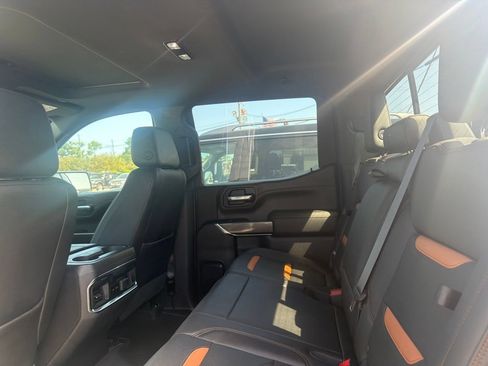 Used 2022 GMC Sierra 1500 AT4 w/ AT4 Premium Package AWD/4WD image 12