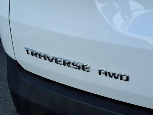 Used 2023 Chevrolet Traverse LT AWD/4WD image 18