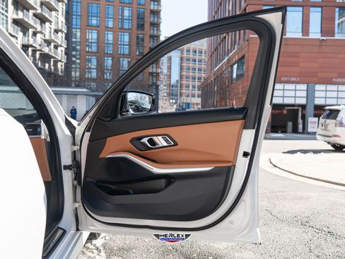 Used 2022 BMW 330e xDrive w/ M Sport Package image 46