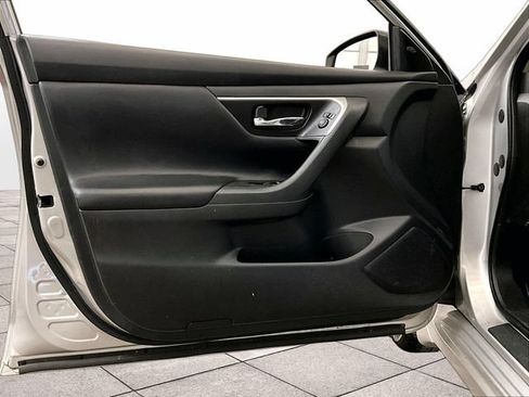 Used 2017 Nissan Altima 2.5 SV w/ Convenience Package FWD image 23