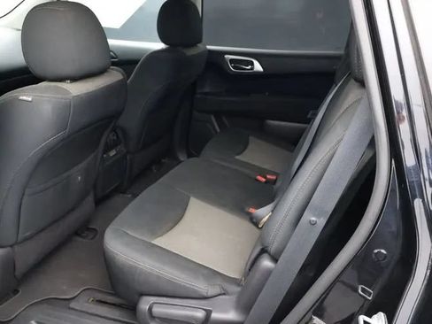 Used 2017 Nissan Pathfinder SV AWD/4WD image 15