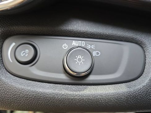 New 2026 Chevrolet Trax ACTIV w/ Driver Confidence Package FWD image 25