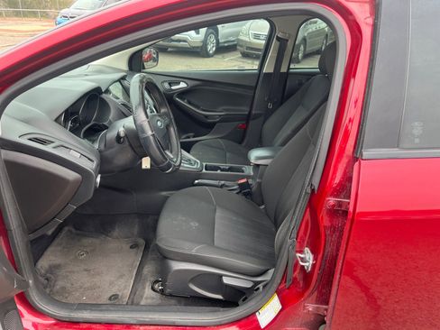 Used 2017 Ford Focus SEL image 14