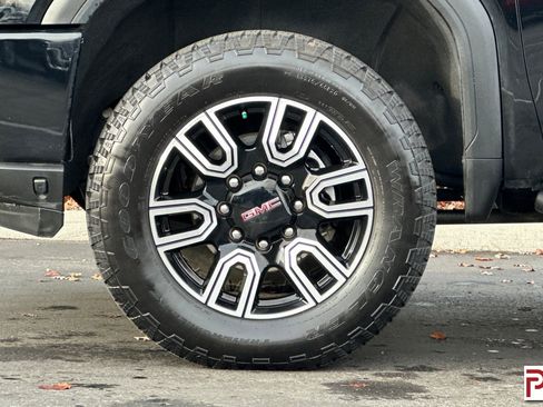 Certified 2022 GMC Sierra 2500 AT4 w/ AT4 Premium Plus Package image 33