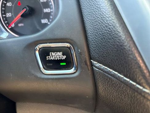 Used 2017 GMC Acadia SLT AWD/4WD image 28