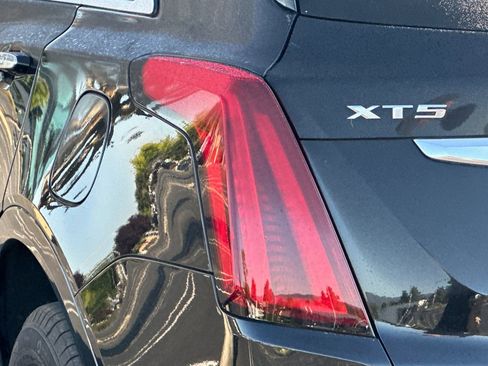 Certified 2024 Cadillac XT5 Premium Luxury FWD image 49