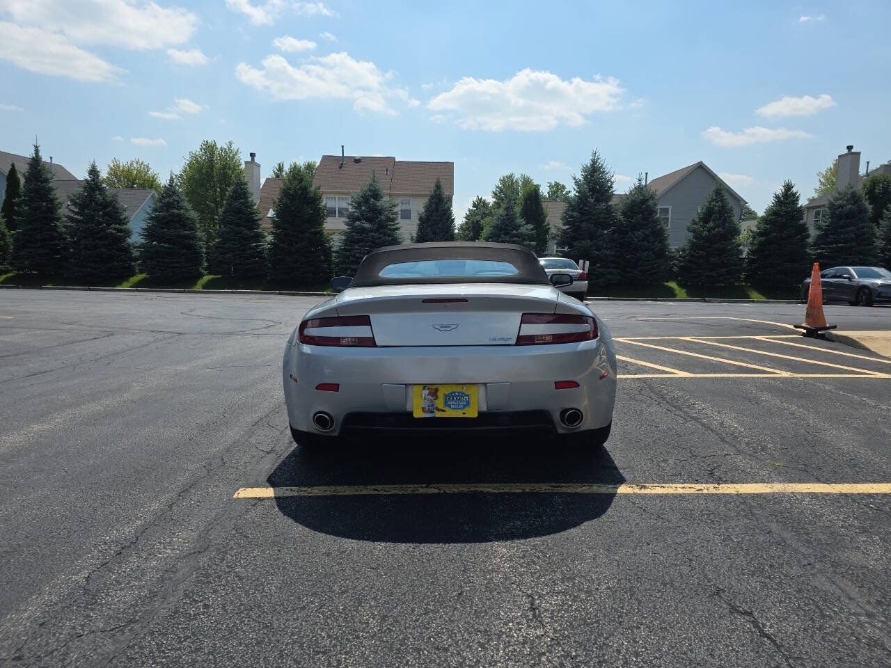 Used 2009 Aston Martin V8 Vantage Roadster RWD image 6