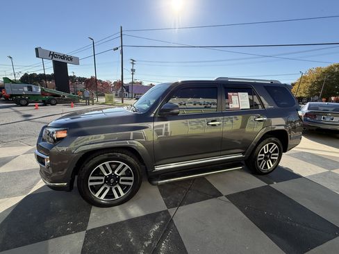 Used 2017 Toyota 4Runner Limited image 6
