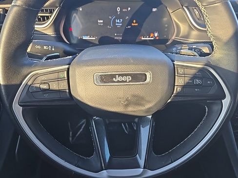 Used 2022 Jeep Grand Cherokee Altitude image 35