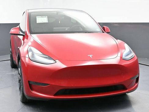 Used 2021 Tesla Model Y Performance image 3