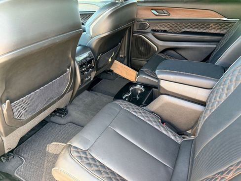 Used 2024 Jeep Grand Cherokee L Summit w/ Advanced Protech Group IV image 22