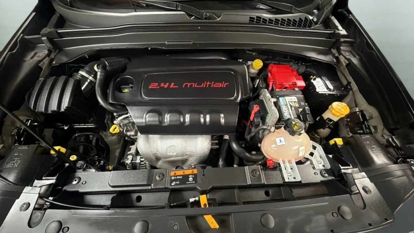 Used 2018 Jeep Renegade Altitude FWD image 23