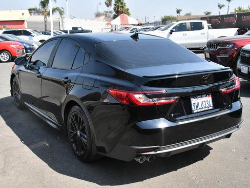 Used 2025 Toyota Camry SE w/ Convenience Package FWD image 6