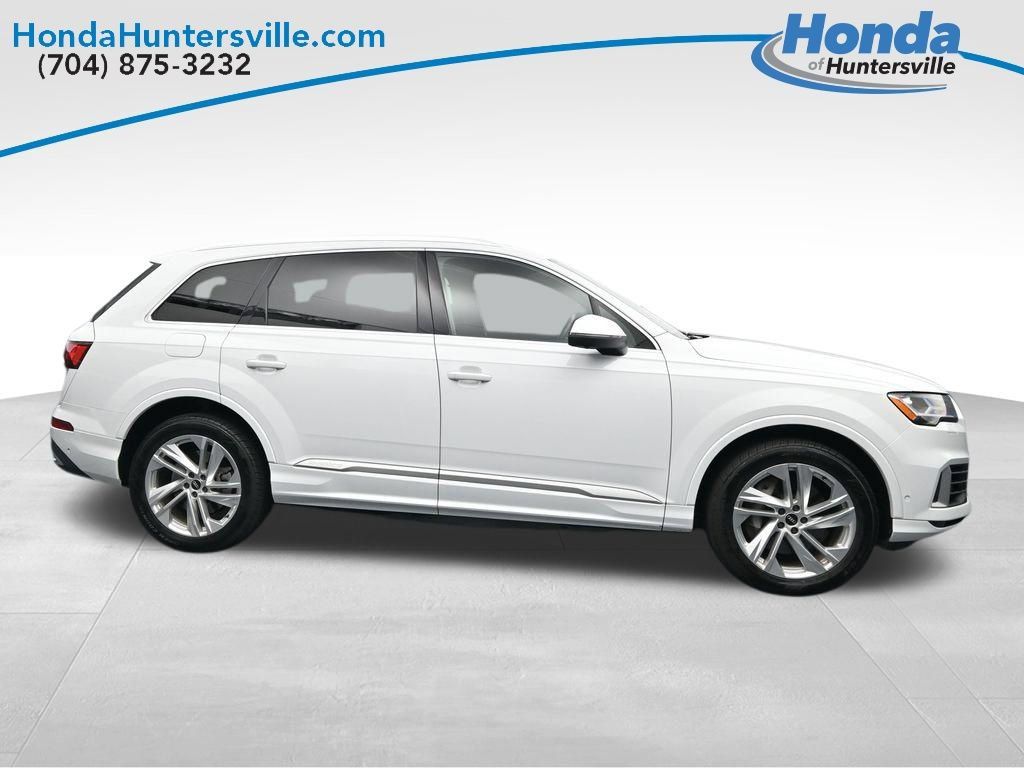 Used 2021 Audi Q7 3.0T Premium Plus w/ Premium Plus Package AWD/4WD image 5