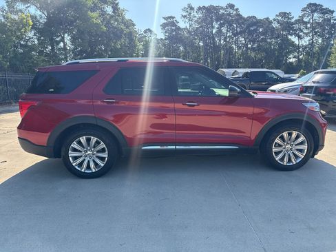 Used 2020 Ford Explorer Limited RWD image 3