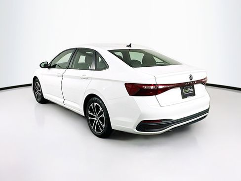 Used 2025 Volkswagen Jetta Sport image 5