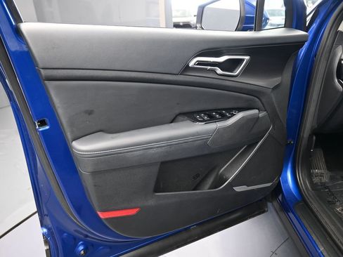 Used 2023 Kia Sportage EX image 16