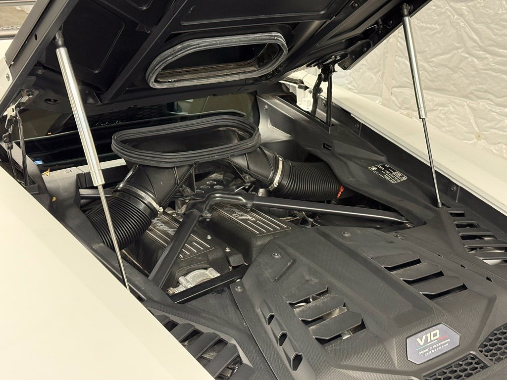 Used 2023 Lamborghini Huracan Sterrato AWD/4WD image 40