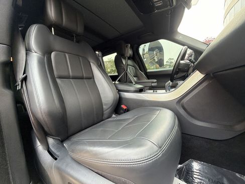 Used 2019 Land Rover Range Rover Sport HSE AWD/4WD image 28