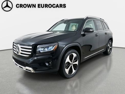 Used 2025 Mercedes-Benz GLB 250 4MATIC image 1