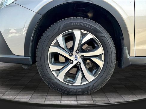 Used 2020 Subaru Outback Limited w/ Popular Package #2 AWD/4WD image 30