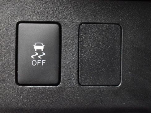 Used 2023 Toyota Tacoma TRD Sport AWD/4WD image 19
