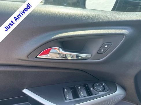 New 2026 Chevrolet Trax LS w/ LS Convenience Package FWD image 12