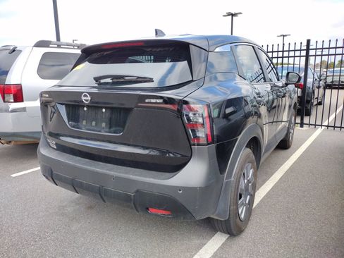 Used 2025 Nissan Kicks S FWD image 4