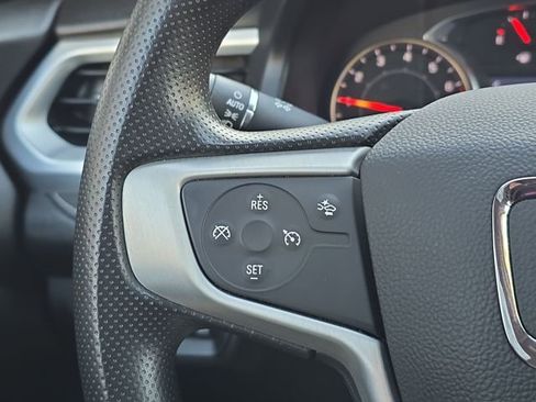 Certified 2023 GMC Acadia SLE w/ Driver Convenience Package image 21