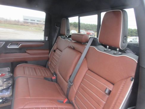 New 2026 GMC Sierra 3500 Denali Ultimate image 15