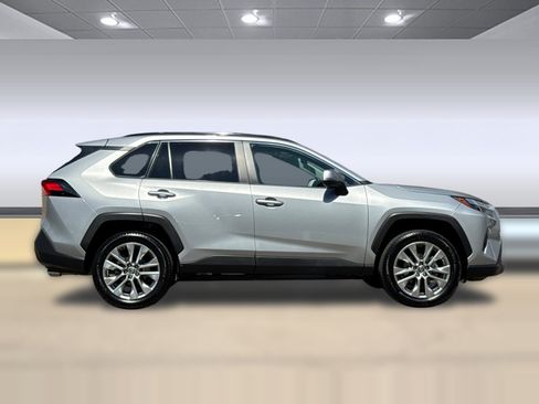 Used 2025 Toyota RAV4 XLE Premium AWD/4WD image 8
