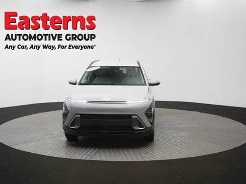 Used 2025 Hyundai Kona SEL FWD image 51