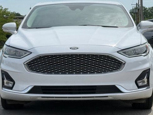 Used 2019 Ford Fusion Titanium FWD image 9