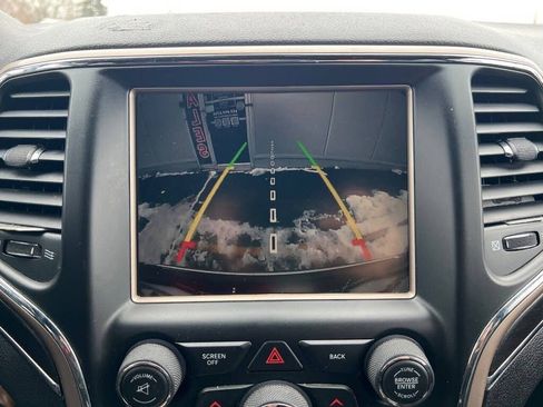 Used 2015 Jeep Grand Cherokee Limited w/ Trailer Tow Group IV image 24