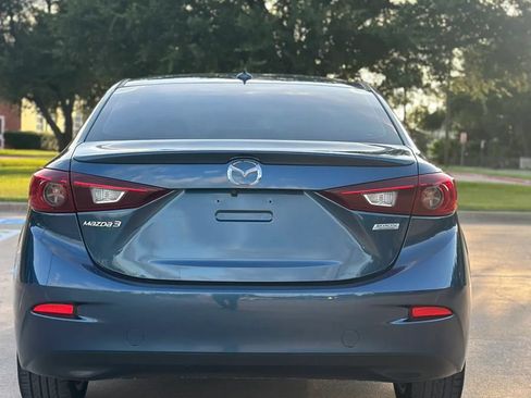 Used 2017 MAZDA MAZDA3 Touring w/ Popular Equipment Package FWD image 6