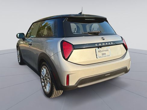 Used 2025 MINI Cooper 2-Door Hardtop image 27